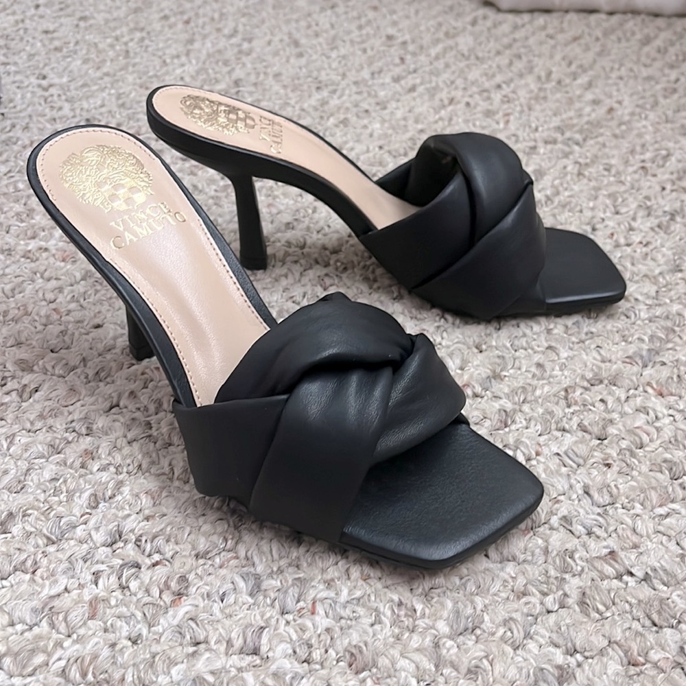 🆕 Vince Camuto Leather Square Toe Slip on Sandals - Joieana